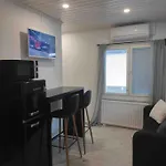 Upea Moderni Pieni Yksioe Rauhallisella Sijainnilla - Itsepalvelukirjautuminen - Self Check-in Apartman *
